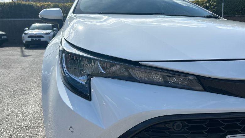 Toyota Corolla 1.8 VVT-i Hybrid Icon Tech 5dr CVT Hybrid Hatchback